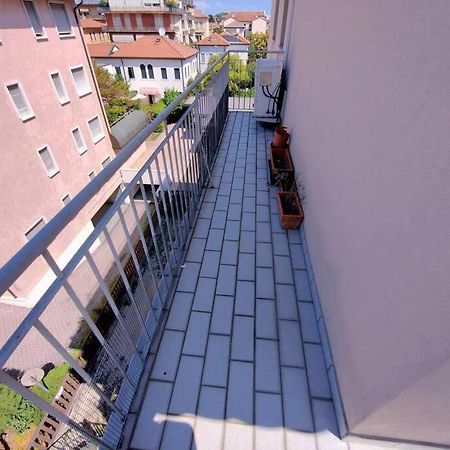 Linda'S Apparment Rooms Mestre Exterior foto